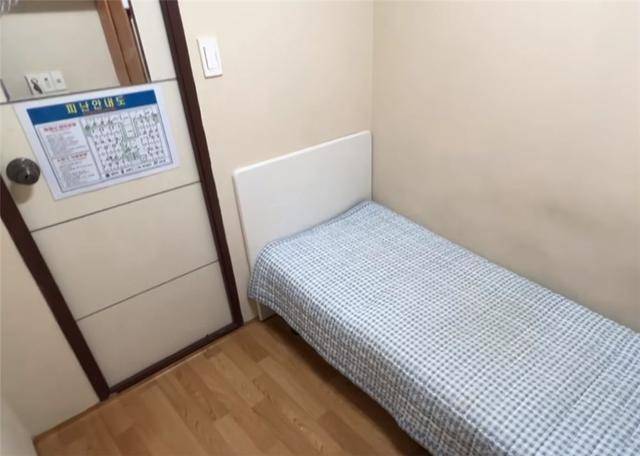 住进韩国“考试院”:4㎡的廉租房,五脏俱全 住进韩国“考试院”:4㎡的廉租房,五脏俱全