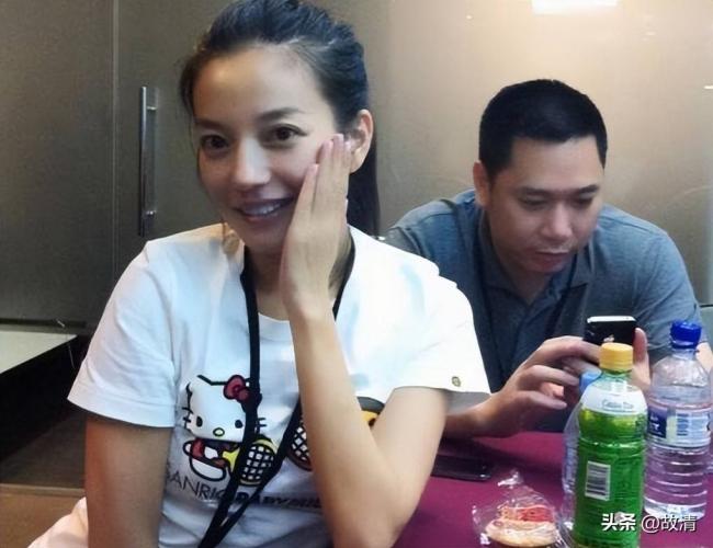 央视纪录片再曝新料 难怪赵薇翻身难 央视纪录片再曝新料 难怪赵薇翻身难