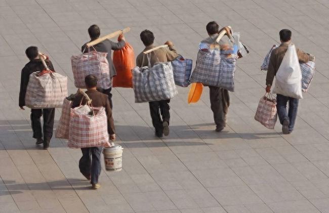 比失业更折磨:中国大批70后,只剩硬熬 比失业更折磨:中国大批70后,只剩硬熬