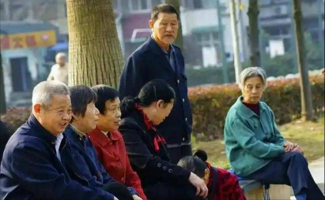比失业更折磨:中国大批70后,只剩硬熬 比失业更折磨:中国大批70后,只剩硬熬