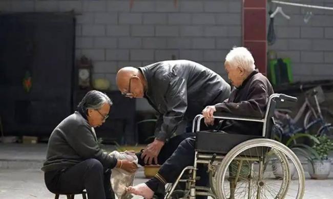 比失业更折磨:中国大批70后,只剩硬熬 比失业更折磨:中国大批70后,只剩硬熬