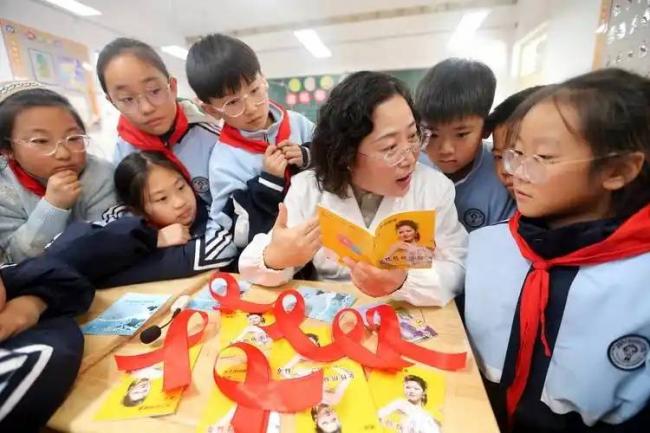 今年年底开始,重庆抽血查艾滋发生重要变化 今年年底开始,重庆抽血查艾滋发生重要变化