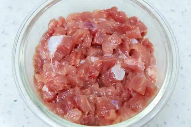 碗里的肉又被 碗里的肉又被