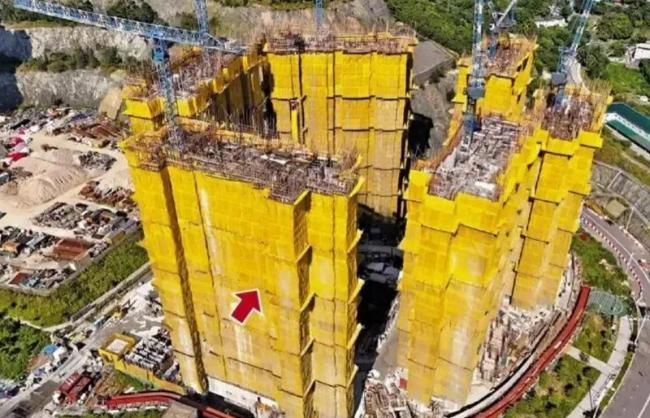 真相触目惊心 李嘉诚旗下豪宅爆雷10人被捕 真相触目惊心 李嘉诚旗下豪宅爆雷10人被捕