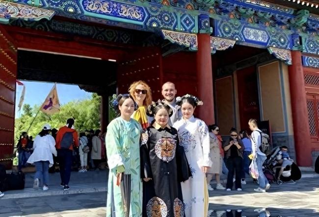93万俄罗斯人把中国推上亚洲第一 93万俄罗斯人把中国推上亚洲第一