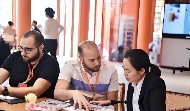 93万俄罗斯人把中国推上亚洲第一 93万俄罗斯人把中国推上亚洲第一