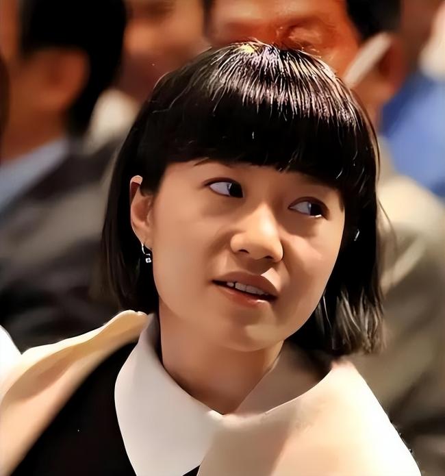 杨振宁去世1年 翁帆首谈感情:我后悔了.... 杨振宁去世1年 翁帆首谈感情:我后悔了....
