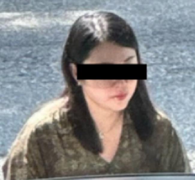 为100欧元小粉红把全家毁了!网笑:现世报 为100欧元小粉红把全家毁了!网笑:现世报