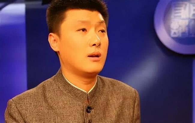 袁腾飞身在福中不知福 只会自招其辱 袁腾飞身在福中不知福 只会自招其辱