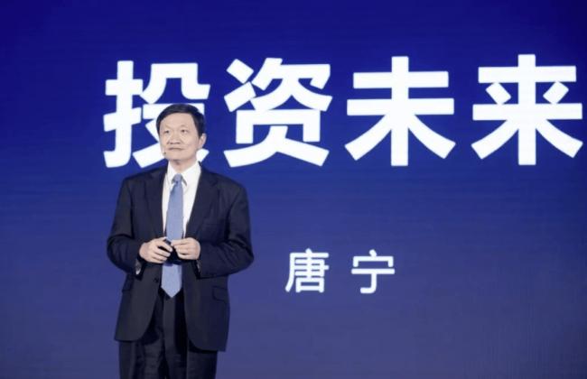 中国互联网金融的两面大旗,倒在同一周 中国互联网金融的两面大旗,倒在同一周
