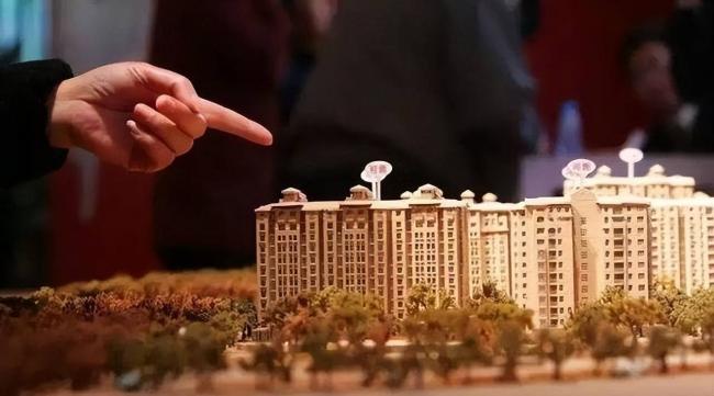 又1座“鬼城”:房价暴跌八成 无人接盘 又1座“鬼城”:房价暴跌八成 无人接盘