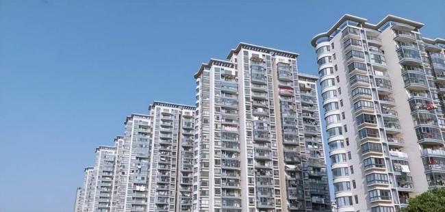 又1座“鬼城”:房价暴跌八成 无人接盘 又1座“鬼城”:房价暴跌八成 无人接盘