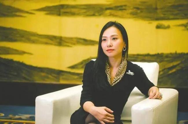 老父攒下1600亿商业帝国,女儿13年败光1400亿 老父攒下1600亿商业帝国,女儿13年败光1400亿