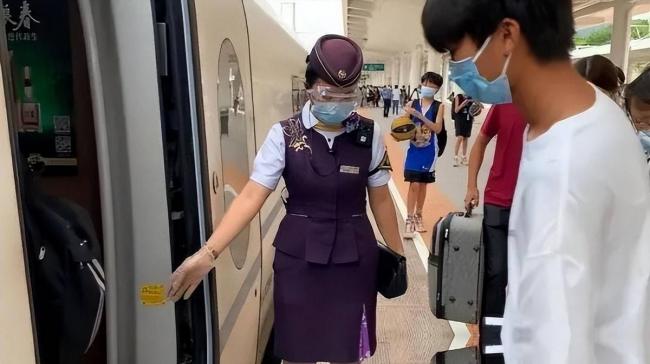 高铁站到底藏着啥猫腻?内幕终被揭开 高铁站到底藏着啥猫腻?内幕终被揭开