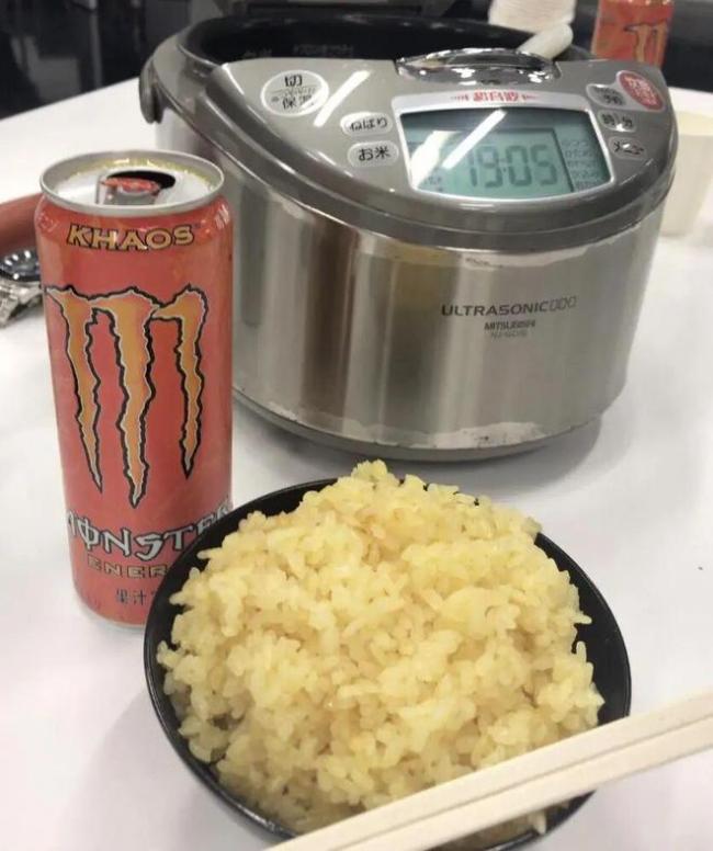 年轻中国人 穷得吃不起外卖了 年轻中国人 穷得吃不起外卖了