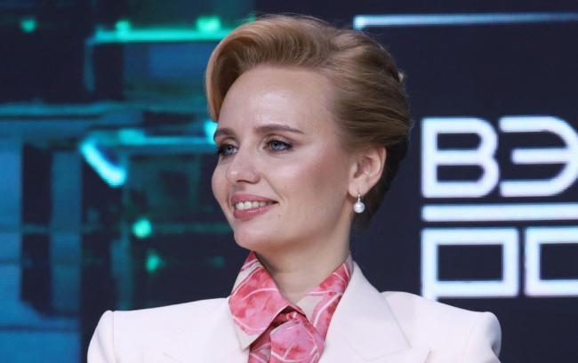 普京大女儿罕见露面:将推出全球首颗“抗老药” 普京大女儿罕见露面:将推出全球首颗“抗老药”