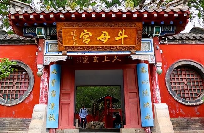 “鼠无大小皆称老” 纪晓岚对出下联堪称经典 “鼠无大小皆称老” 纪晓岚对出下联堪称经典