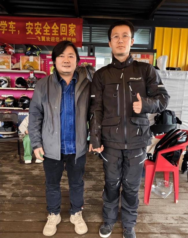 她是张雪母亲,抛夫弃子,今拿儿子博流量被拉黑 她是张雪母亲,抛夫弃子,今拿儿子博流量被拉黑