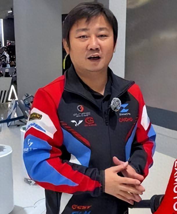 她是张雪母亲,抛夫弃子,今拿儿子博流量被拉黑 她是张雪母亲,抛夫弃子,今拿儿子博流量被拉黑